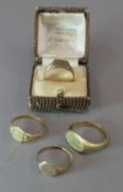 Four gold signet rings, two 18 ct gold (11.2 grammes) and two 9 ct gold (5.