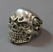 A skull ring