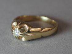 A gentleman's unmarked gold gypsy ring (7.