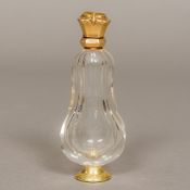 A Dutch gold mounted glass scent bottle Of baluster form, with oak leaf hallmarked. 10.5 cm high.