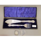 A set of cased silver handled fish servers,