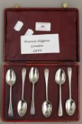 A set of six tea/coffee spoons by Francis Higgins of London 1899, Old English pattern (2.