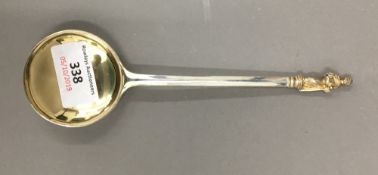 A silver gilt apostle spoon (47.