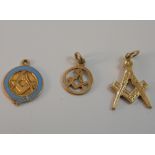 Three 9 ct gold masonic pendants (3 grammes total weight)