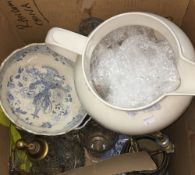 A quantity of miscellaneous decorative ceramics and glass