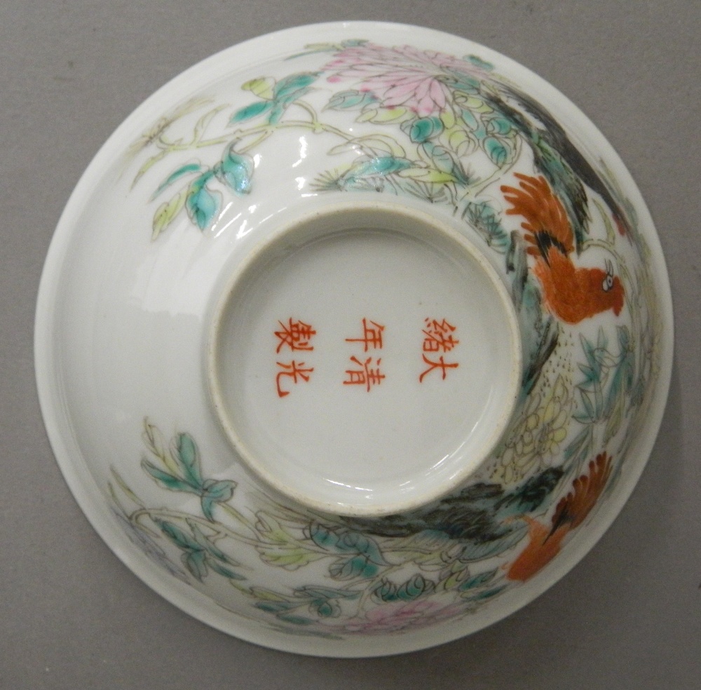 A pair of Chinese porcelain bowls each decorated with chicken - Image 5 of 5