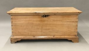 A Victorian pine trunk. 118 cm long, 52 cm deep, 52 cm high.