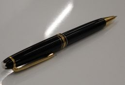 A Montblanc Meisterstuck mechanical pencil Inlaid with Montblanc emblem,