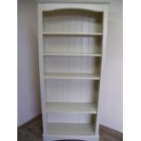 Painted pine five tier open bookcase (88cm x 33cm x 193cm)