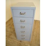 Small metal filing cabinet (28.5cm x 40.5cm x 67cm)