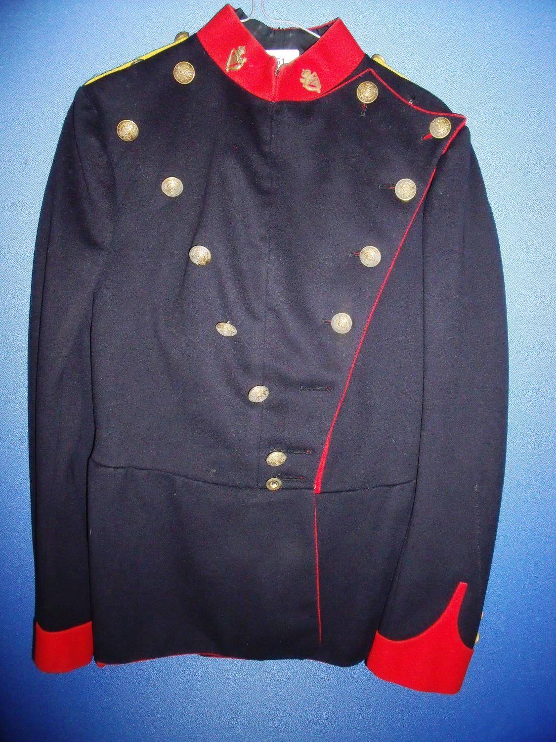 5th Royal Irish Lancers ORs tunic with associated buttons and collar dogs