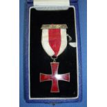 Cased London 1929 silver hallmarked and enamel Knight Templers Cross medal