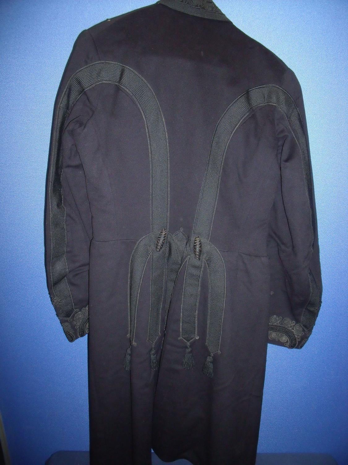 Victorian 2nd Lieutenants full length frock coat dress uniform with lined interior and internal - Image 2 of 2