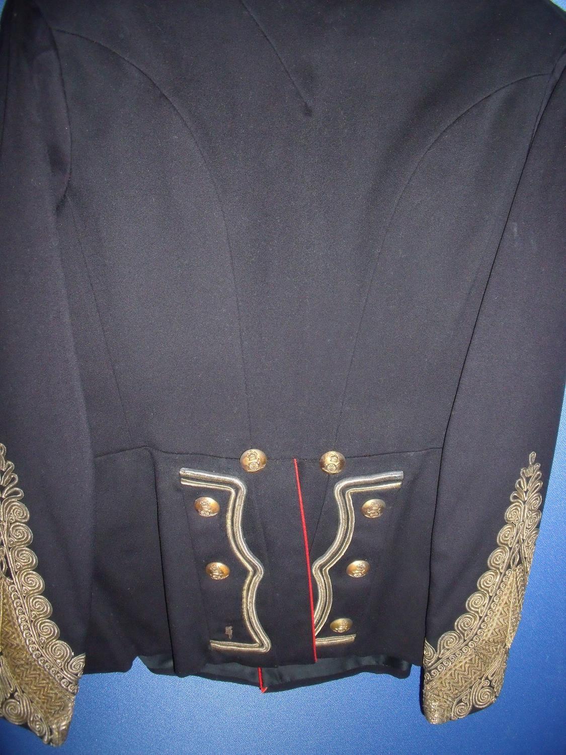 Victorian Lieutenant Colonel Artillery officers tunic with braid work epaulettes and collar dogs - Image 2 of 2