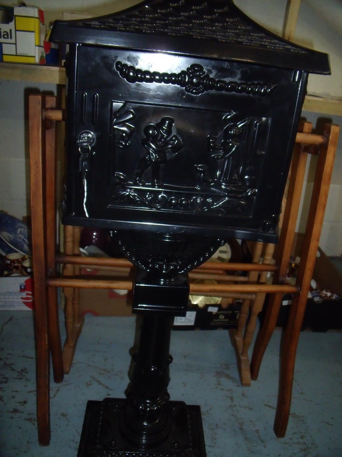 Victorian style black finished modern metal letterbox on stand, with keys - Image 2 of 2