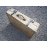 Vellum expanding suitcase (70cm x 40cm x 18cm)