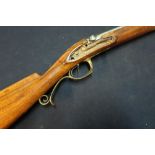 Double barrelled 16 bore flintlock conversion percussion cap sporting gun (lacking locks) with 32