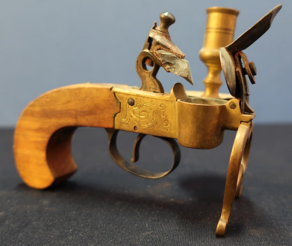 Quality reproduction flintlock tinder lighter