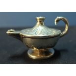 An unusual Glasgow 1900 silver hallmarked Roman style oil lamp (5cm high) with makers mark for J.R &