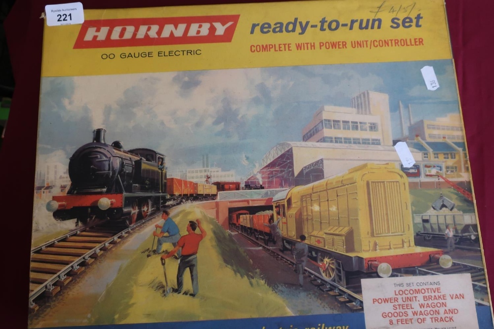 Boxed Hornby OO gauge electric ready to run set complete with power unit controller and yellow