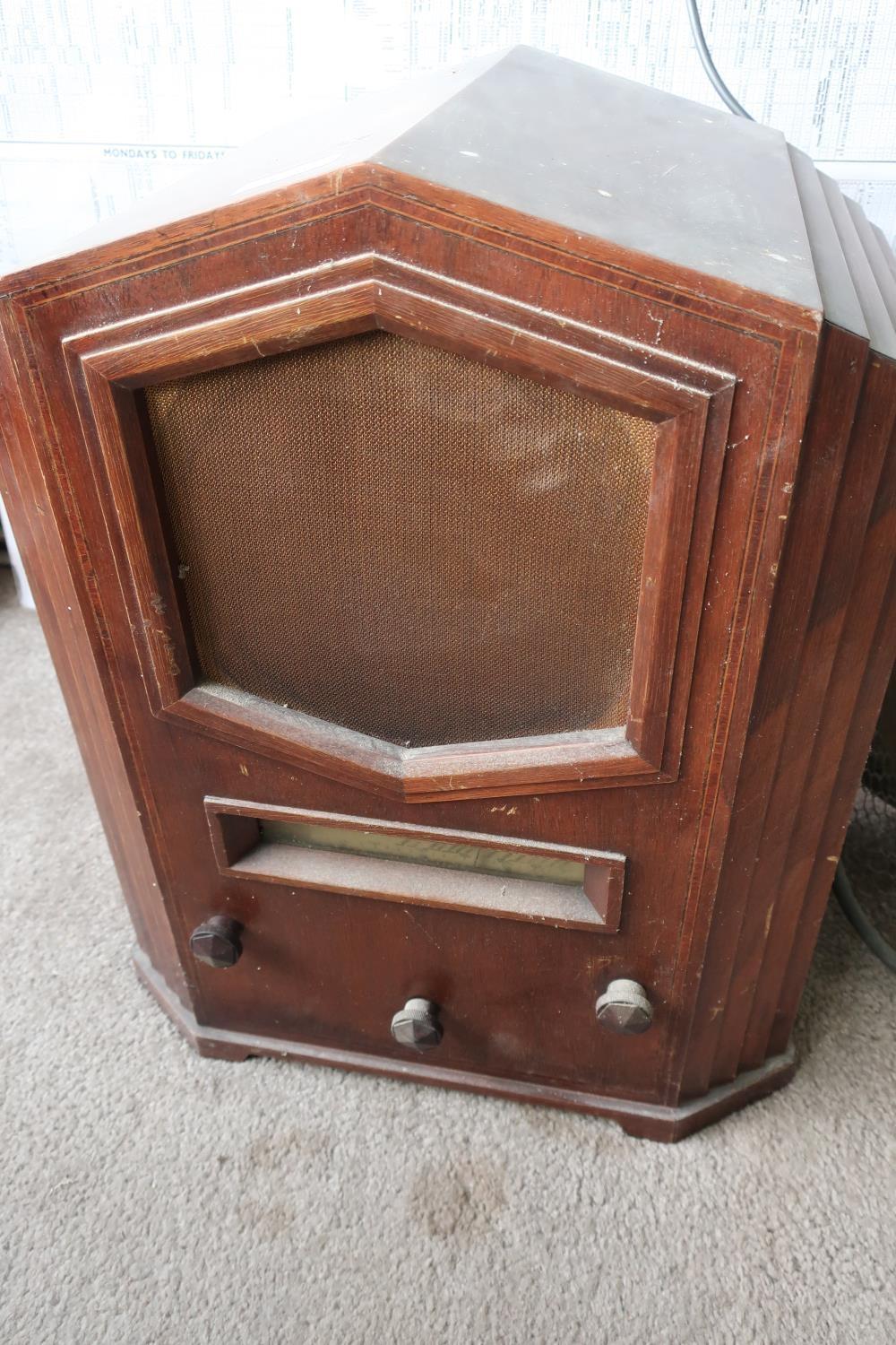 Early oak cased GEC radio