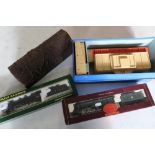 Boxed Hornby Dublo D13 station, a tunnel and box Hornby Topley Flying Scotsman BR60103