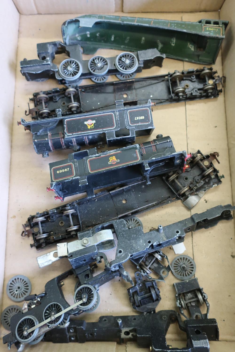 Selection of Hornby O gauge engine bodies etc