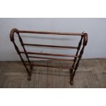 Late Victorian stained beech country house style towel rail on turned supports (width 72cm)