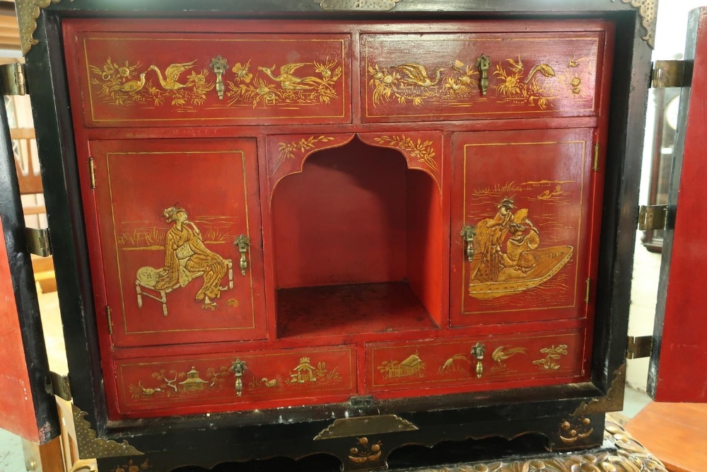 19th C Chinoiserie cabinet on stand, lift off cabinet enclosed by two panelled doors with brass - Image 3 of 3