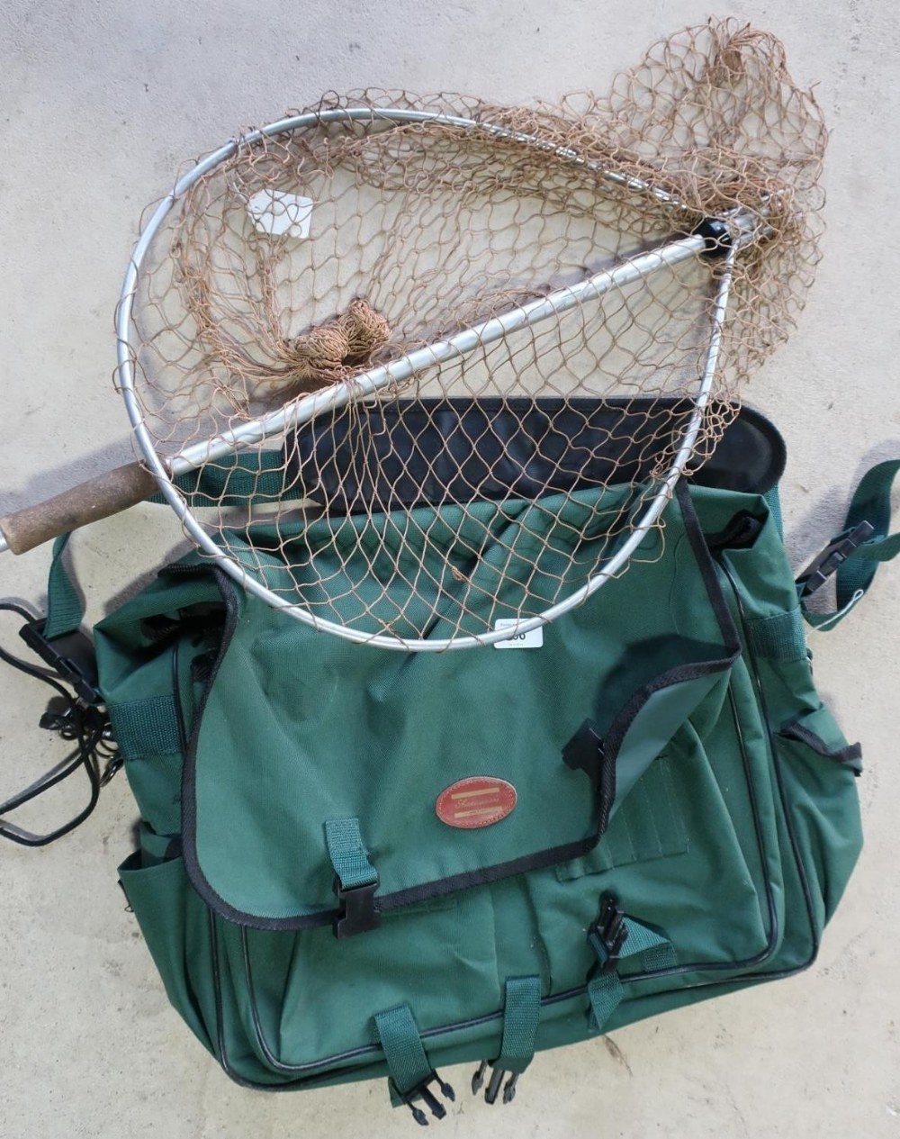 Shakespeare fishing bag and small landing net