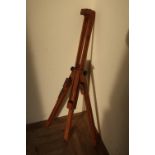 Adjustable travelling wooden picture easel