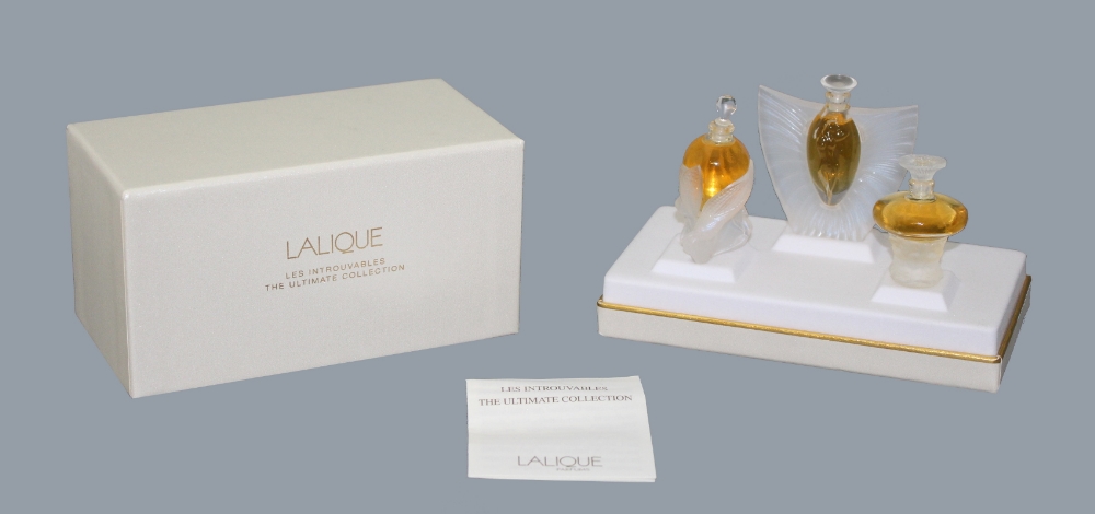 A private collection of perfume bottles - LALIQUE - Les Flacons, The Ultimate Collection, a set of