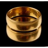 Property of a deceased estate - a late Victorian 22ct gold wedding band, with engraved inscription