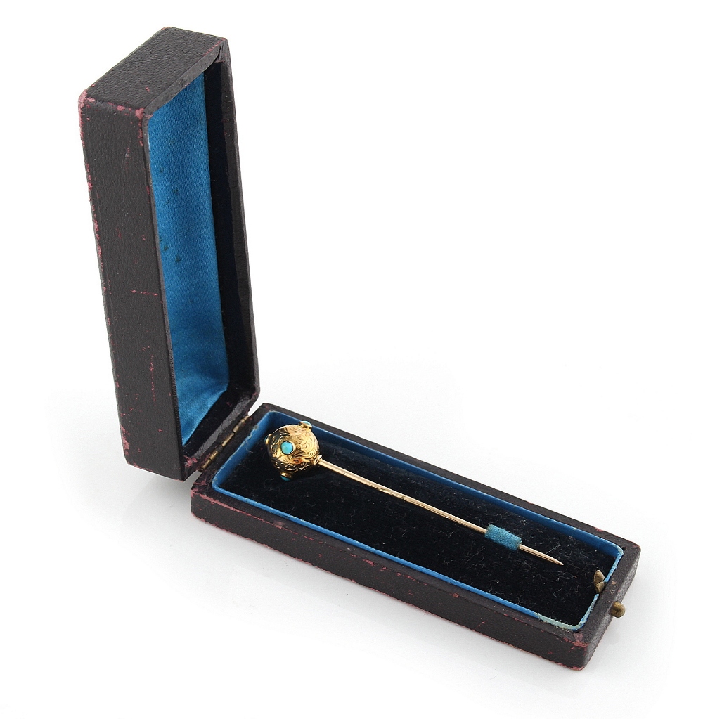 Property of a lady - a Victorian unmarked yellow gold stickpin with engraved ball terminal set - Image 2 of 2