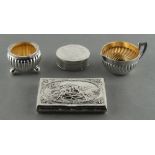 Property of a lady - a late 19th / early 20th century Continental 800 grade silver card box,