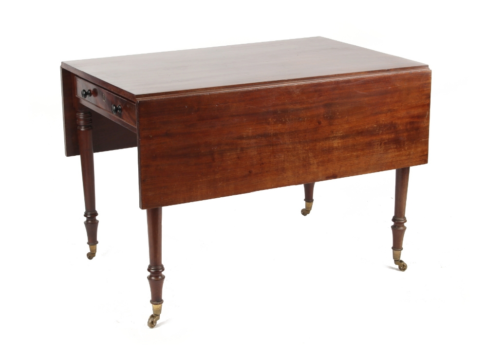 Property of a gentleman - a good quality early 19th century George IV plum pudding mahogany pembroke