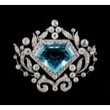 A fine early 20th century Belle Epoque aquamarine & diamond brooch, in unmarked white gold