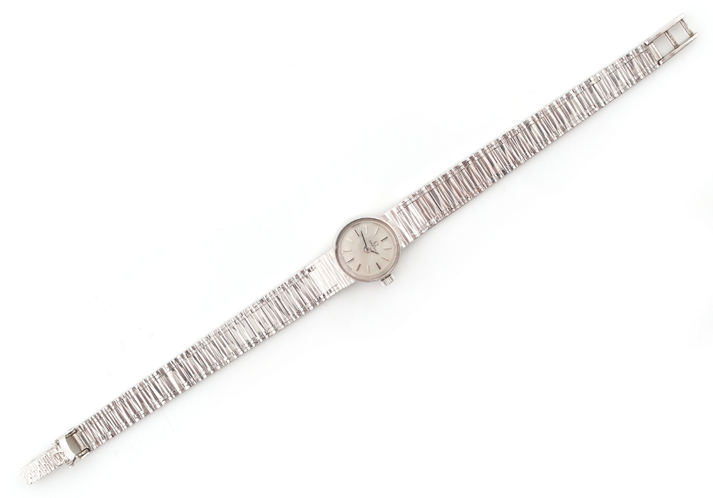 Property of a lady - a lady's Omega 9ct white gold cased dress watch on 9ct white gold bracelet