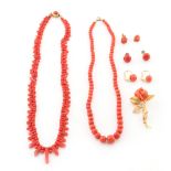 Property of a gentleman - a quantity of coral jewellery including a single strand red coral