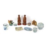 Property of a deceased estate - a quantity of assorted Chinese items, 18th century & later,