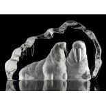 Property of a deceased estate - a modern glass ornament depicting walruses, possibly Swedish, 10.