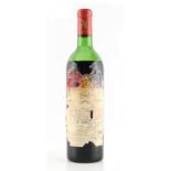 Property of a gentleman - Bordeaux, Pauillac - Chateau Mouton Rothschild, 1970, one bottle, level