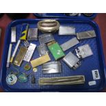 Ronson, Dunhill, Kingsway and other cigarette lighters, badges etc:- One Tray