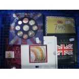 Five Royal Mint United Kingdom BU Coin Sets, 1990, 1991, 1993, 1995, 1998, noted: 1992/1993 duel