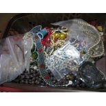 A Mixed Lot of Assorted Bead Necklace, including imitation pearls, etc.