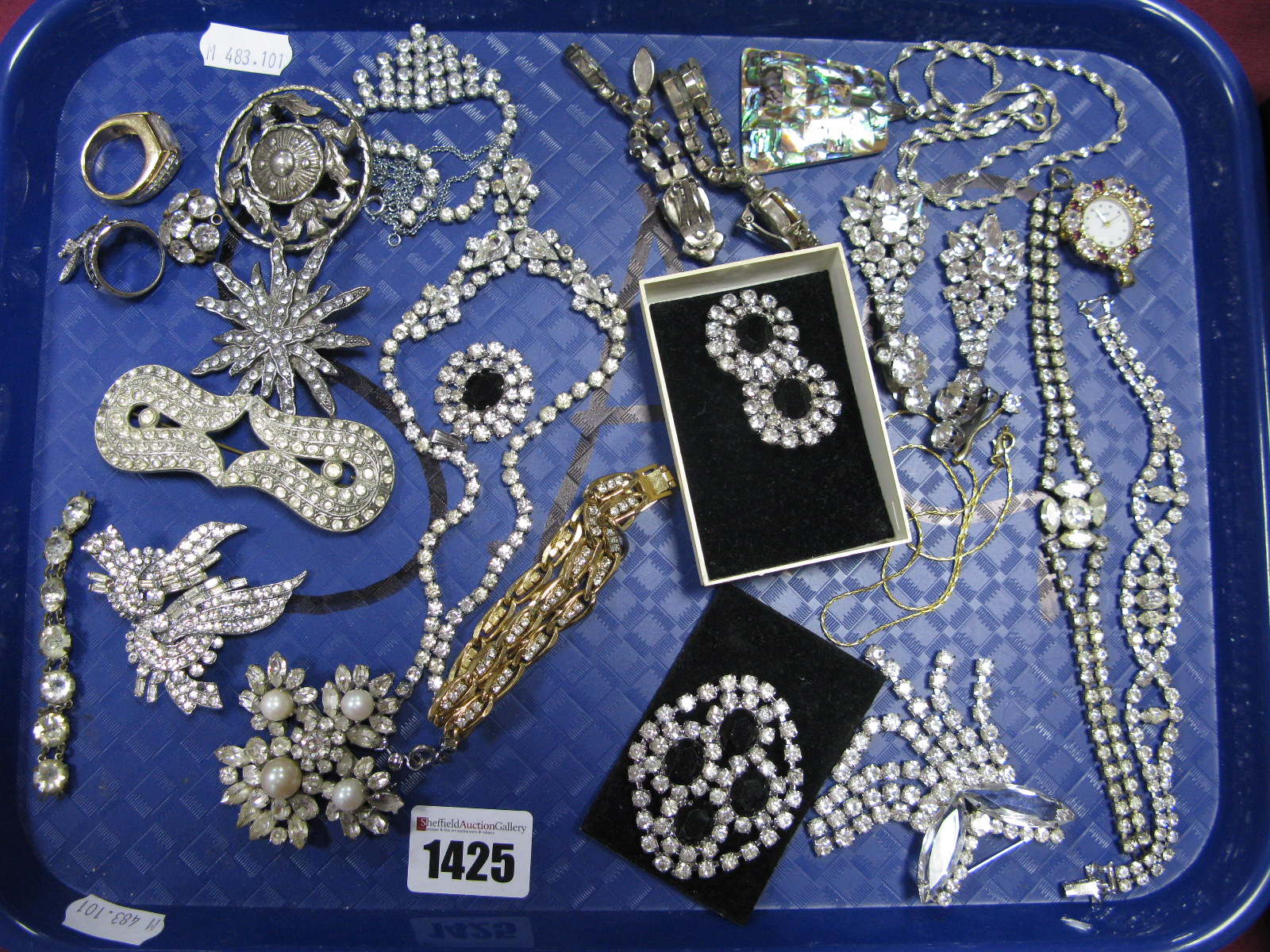 Diamanté and Other Costume Jewellery, including clip earrings, brooches, etc:- One Tray