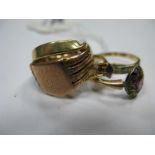 A Chester Hallmarked 9ct Gold Gent's Style Signet Style Ring, a single stone ring stamped "18ct";