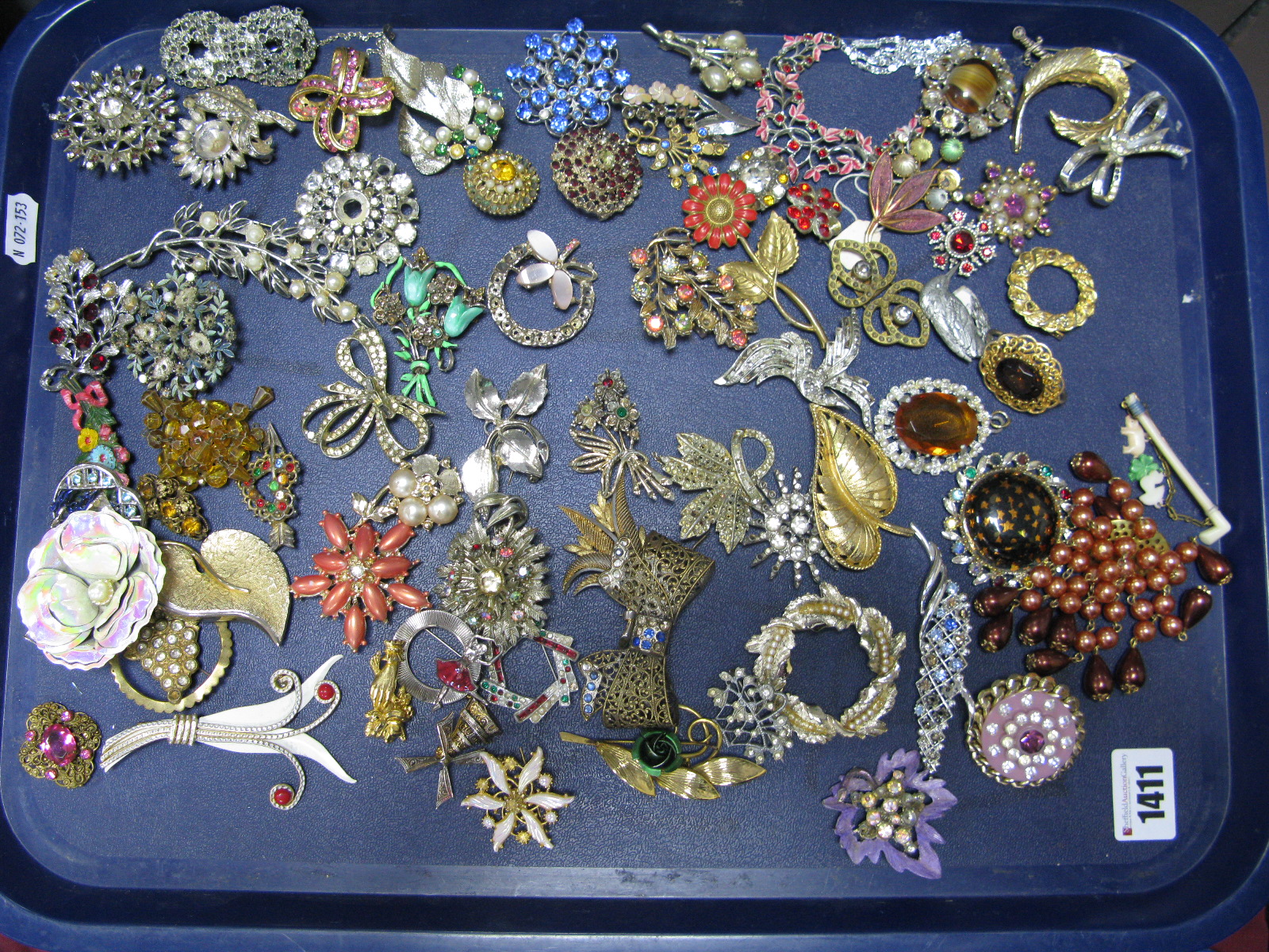 A Mixed Lot of Assorted Costume Brooches:- One Tray