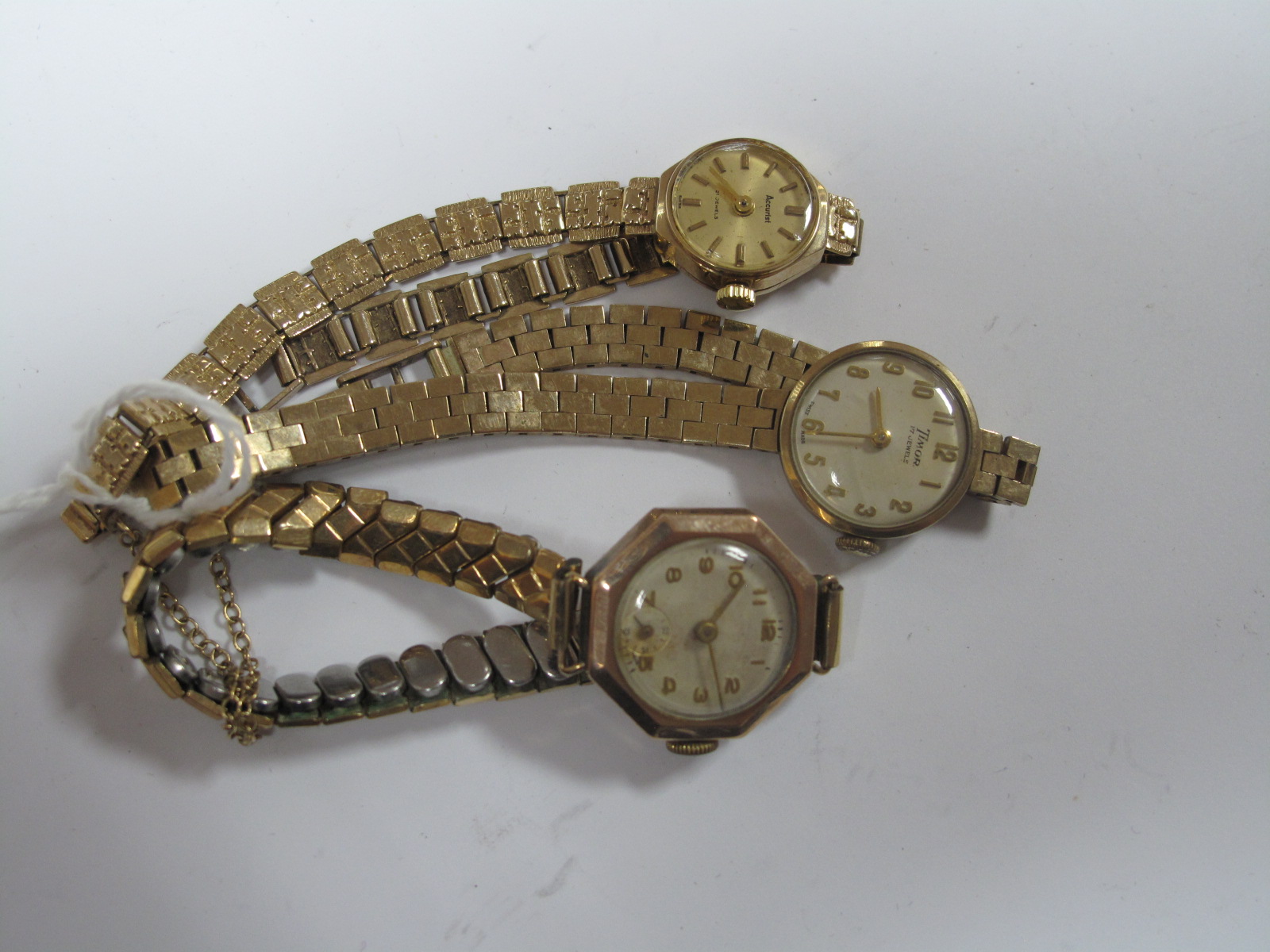 Accurist; A 9ct Gold Cased Ladies Wristwatch, the signed dial with line markers to integral panel
