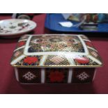 A Royal Crown Derby 'Imair' 1128 Trinket Box and Cover,11cm wide.